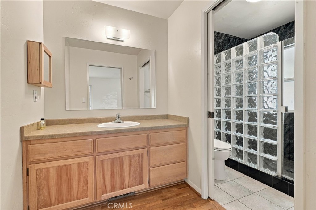 1086 Hillcrest Property Photo 30