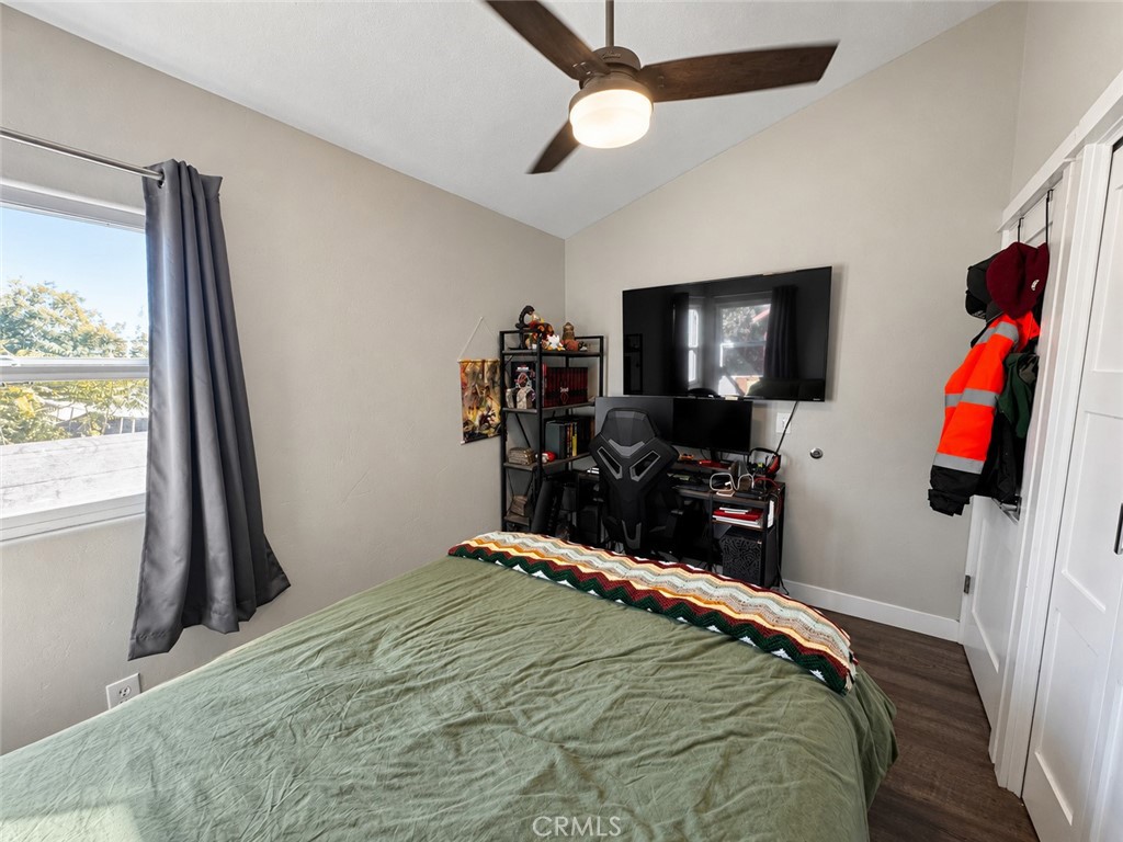 528 Oak Street Property Photo 12