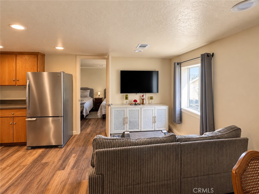 528 Oak Street Property Photo 22