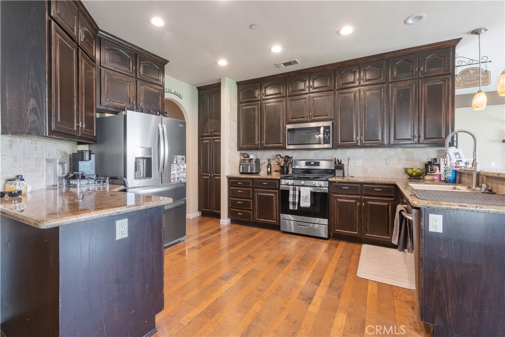 76925 Barker Road Property Photo 6