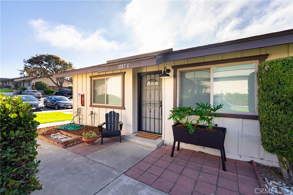 1187 Santa Ynez C Property Photo 12