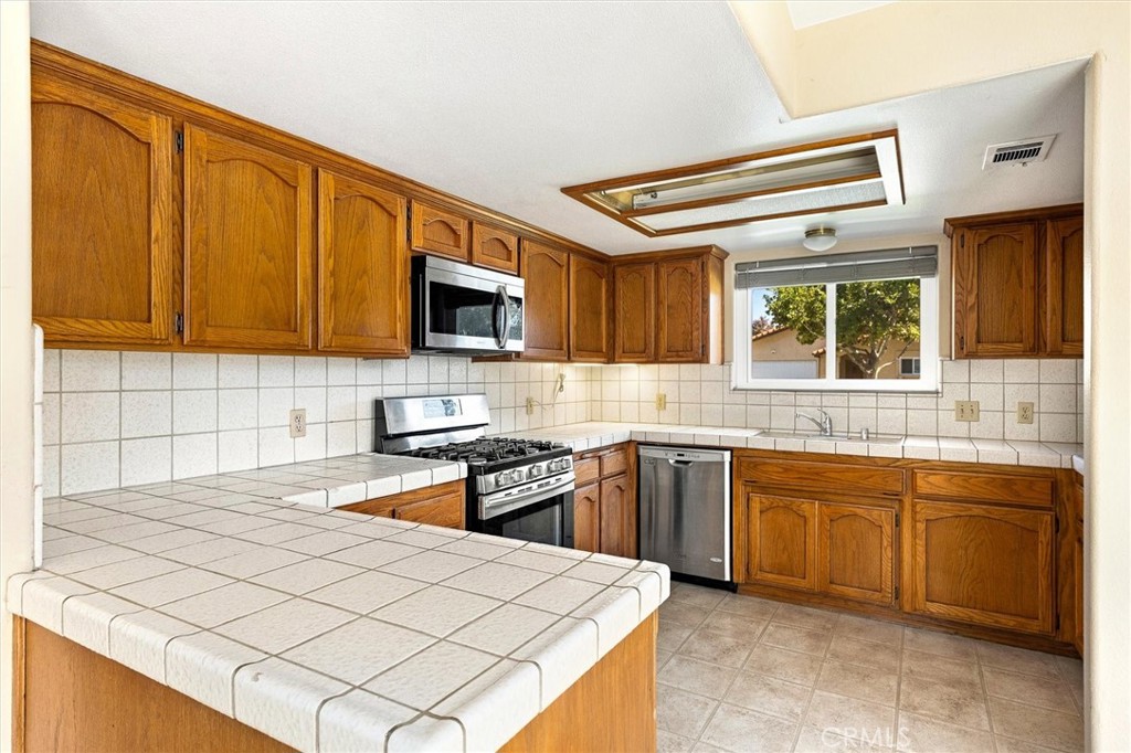 1137 Woodhaven Court Property Photo 11
