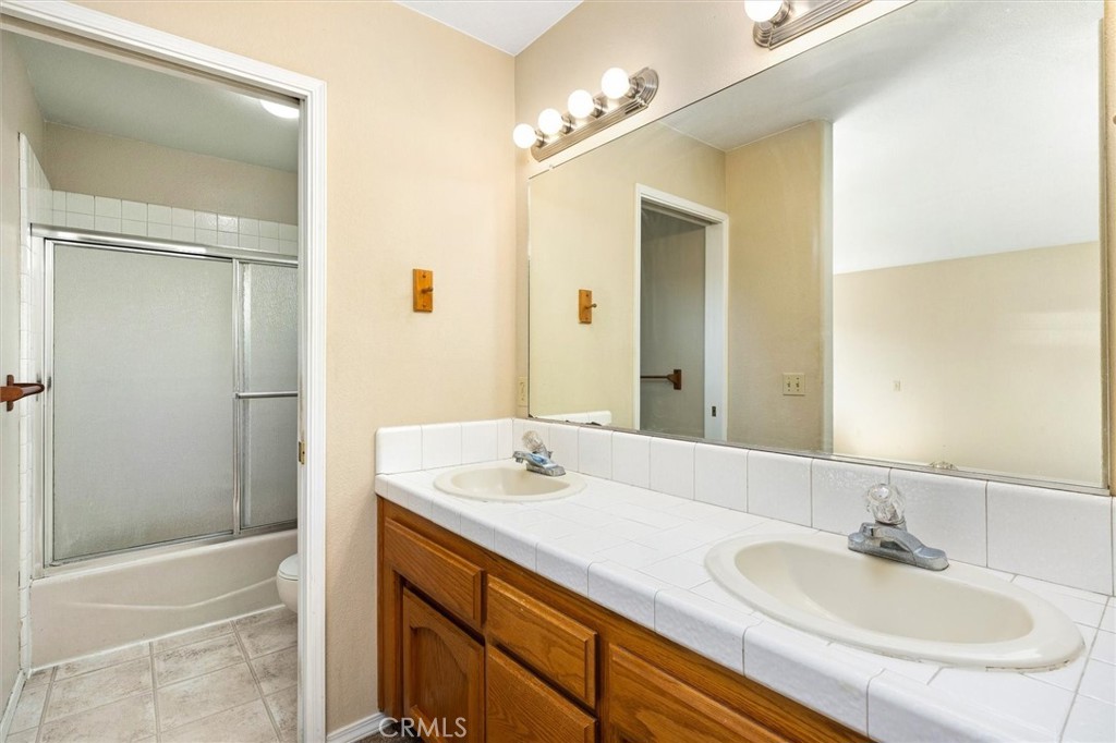 1137 Woodhaven Court Property Photo 19