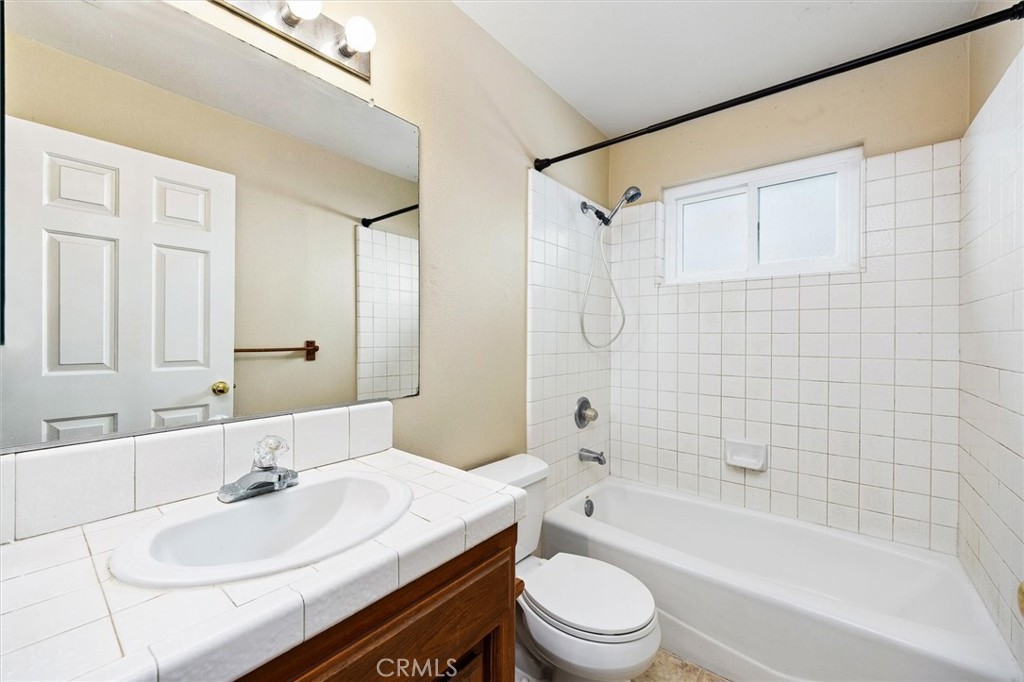 1137 Woodhaven Court Property Photo 24