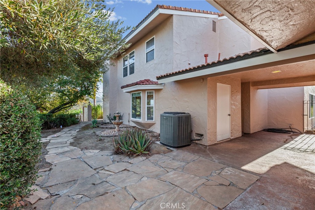 10080 Andrita Property Photo 6