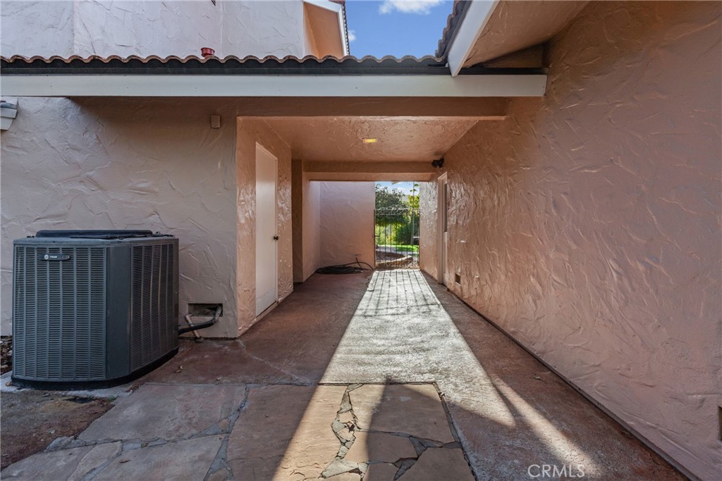10080 Andrita Property Photo 8