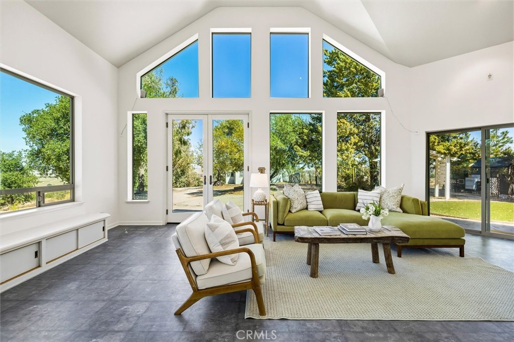 3351 Stage Springs Road Property Photo 4