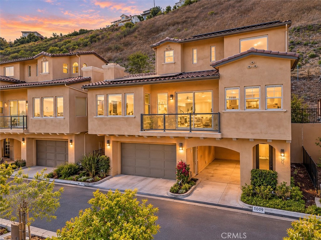 1009 Price Canyon Road Property Photo 1