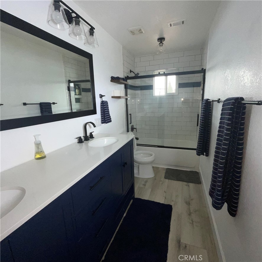 8979 Giant Panda Property Photo 18
