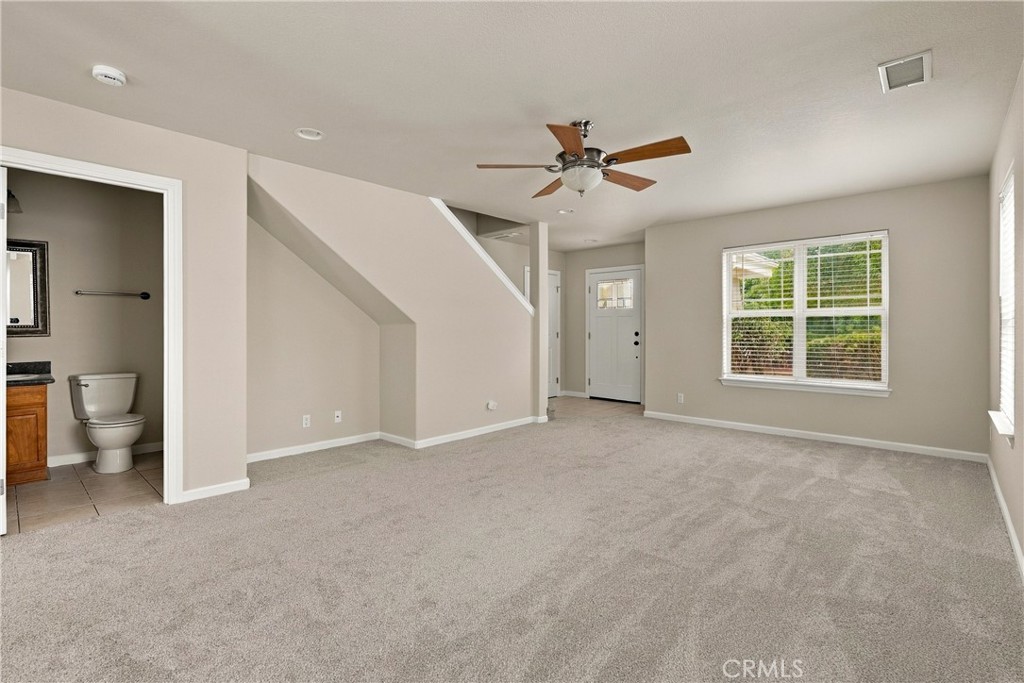 2133 Oak Property Photo 4