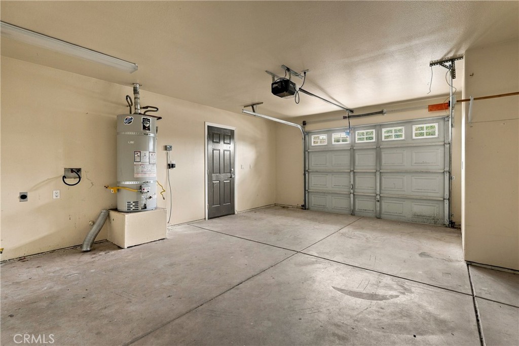 2133 Oak Property Photo 14