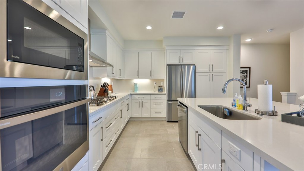 2869 Doheny Way Property Photo 5