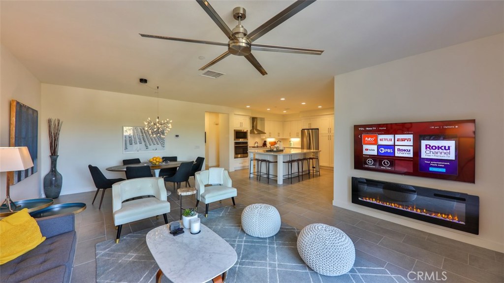 2869 Doheny Way Property Photo 11