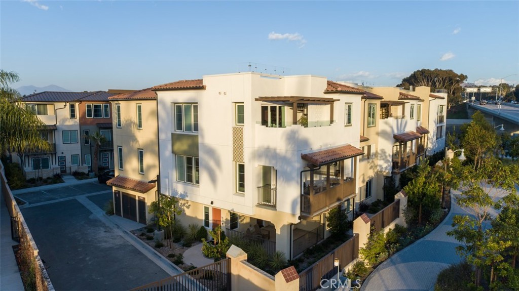 1529 Doheny Way Property Photo 4