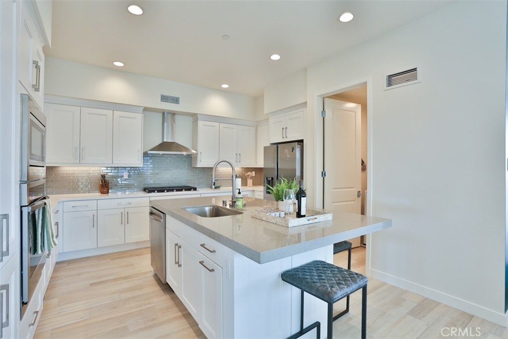 1529 Doheny Way Property Photo 14
