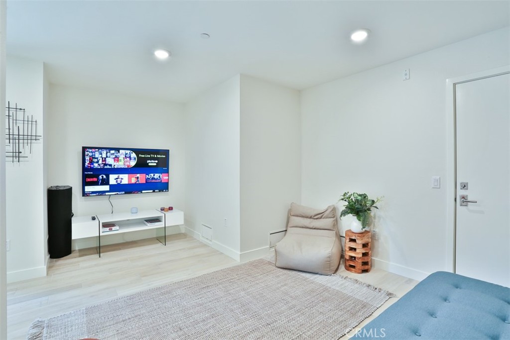 1529 Doheny Way Property Photo 34