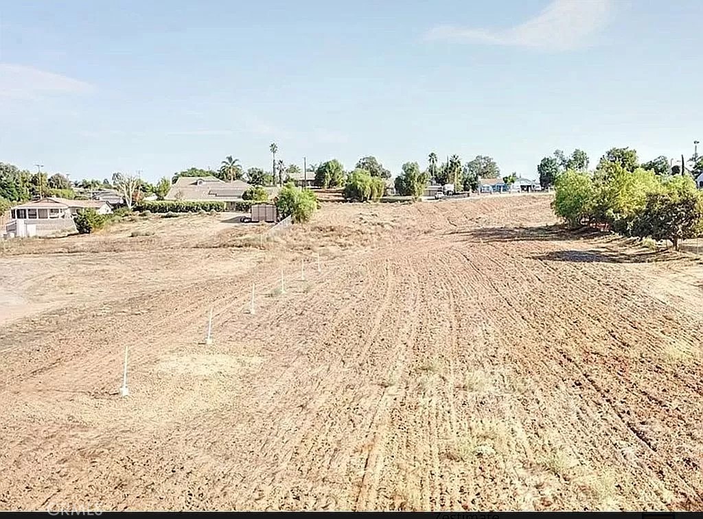 17900 Nandina Avenue Property Photo 5