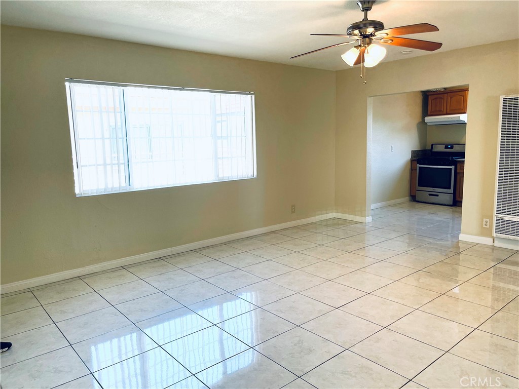 5836 Kingman Avenue D Property Photo 3