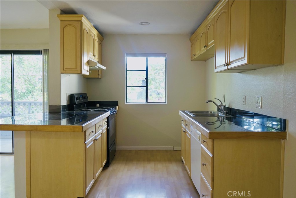 32221 N Alipaz Street 262 Property Photo 13
