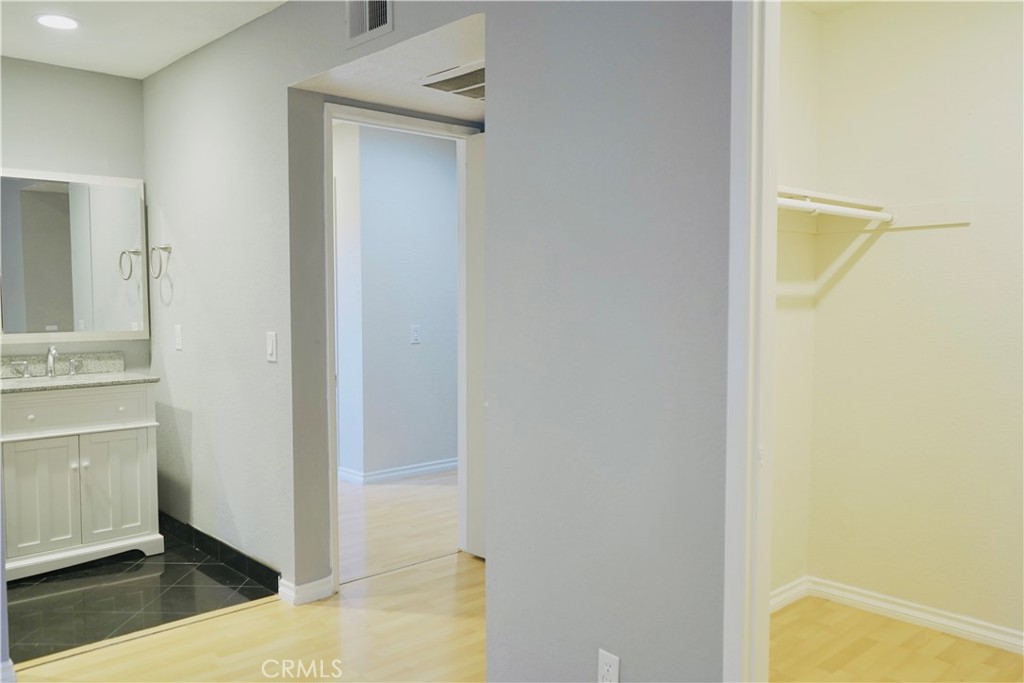 32221 N Alipaz Street 262 Property Photo 17