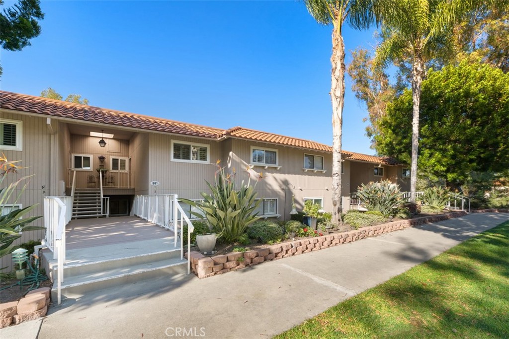 881 Via Mendoza O Property Photo 1