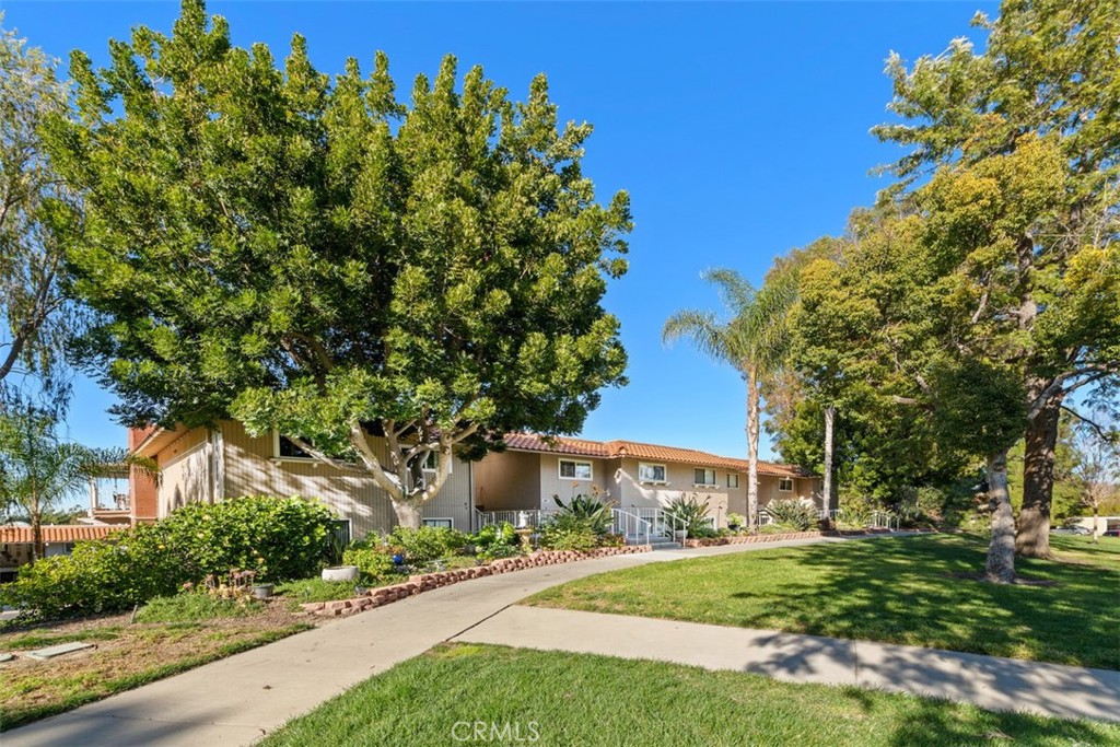 881 Via Mendoza O Property Photo 3