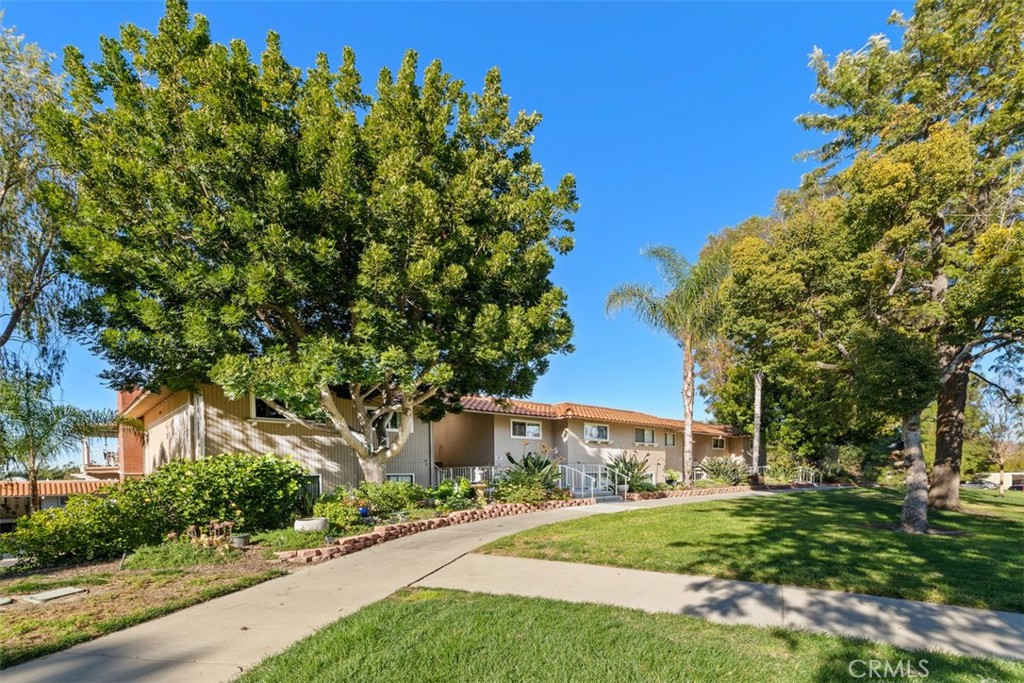 881 Via Mendoza O Property Photo 3