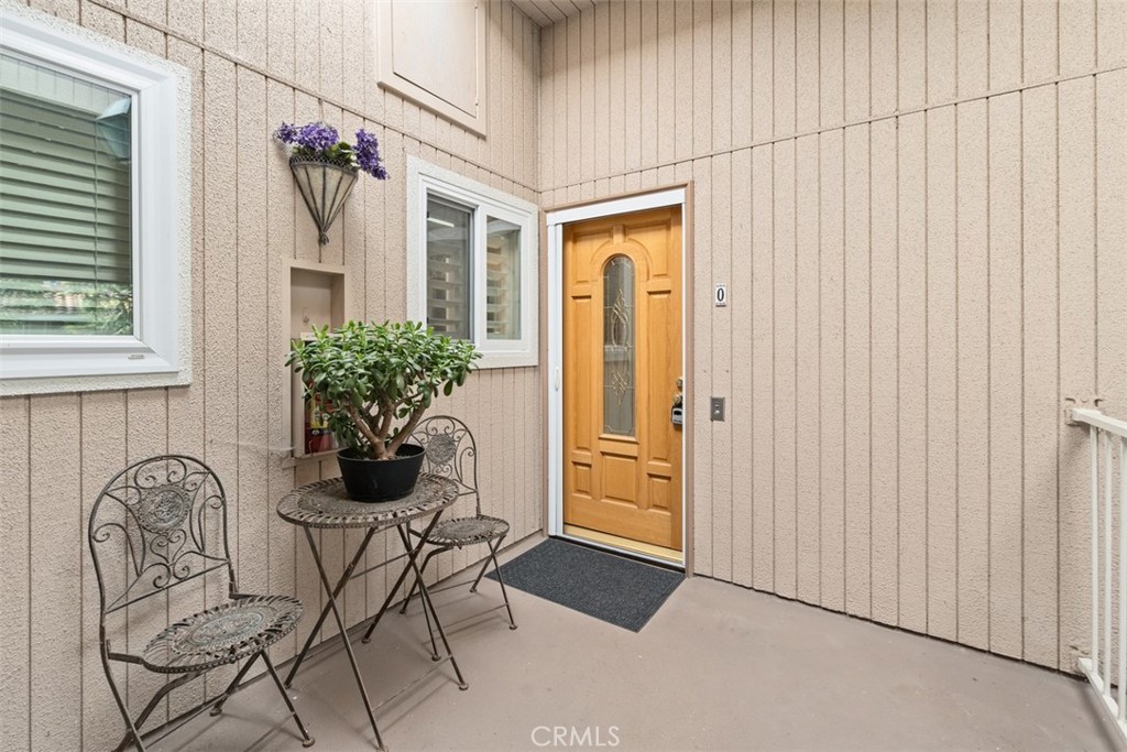 881 Via Mendoza O Property Photo 4