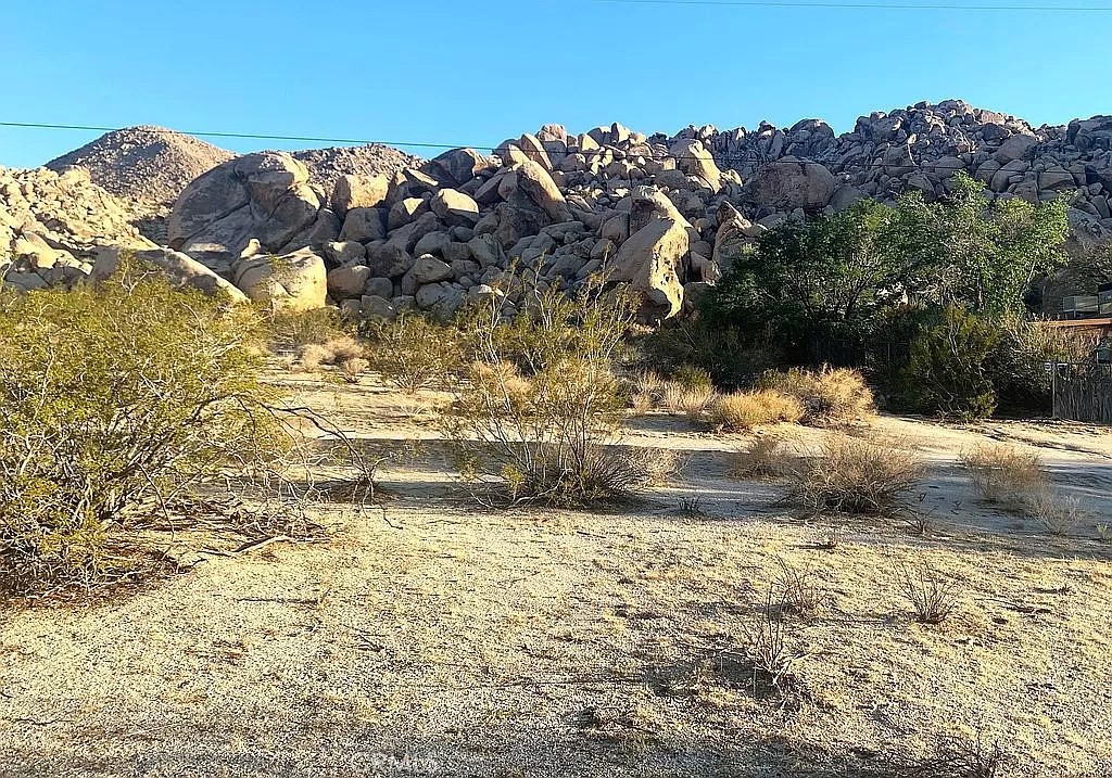 66058 Foothill Drive Property Photo 12