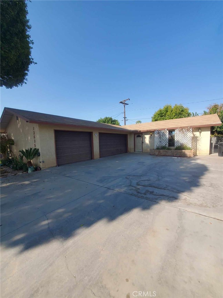 285 N Acacia Street