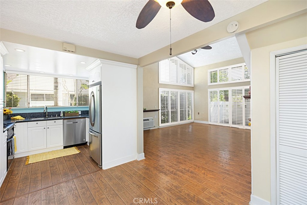 480 Calle Cadiz B Property Photo 12