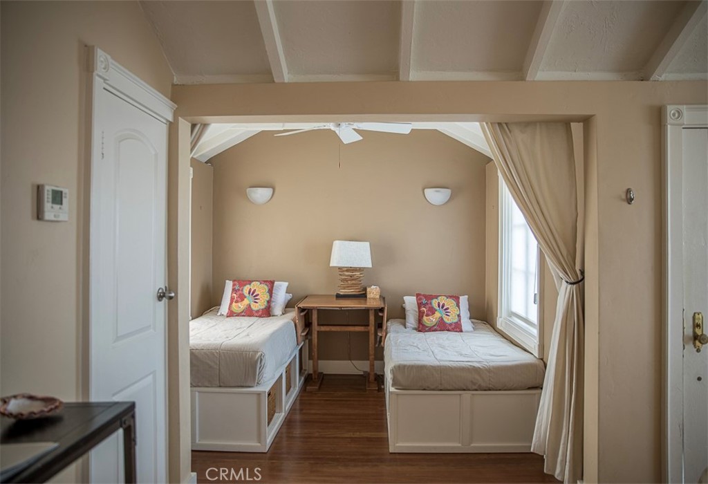 1086 Glenneyre Street Property Photo 33