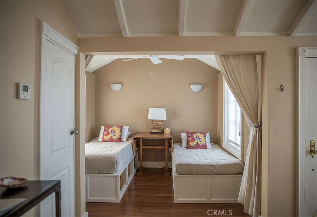 1086 Glenneyre Street Property Photo 33