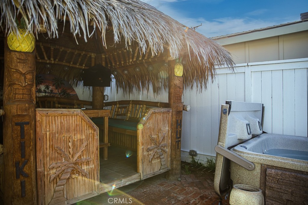 1086 Glenneyre Street Property Photo 41