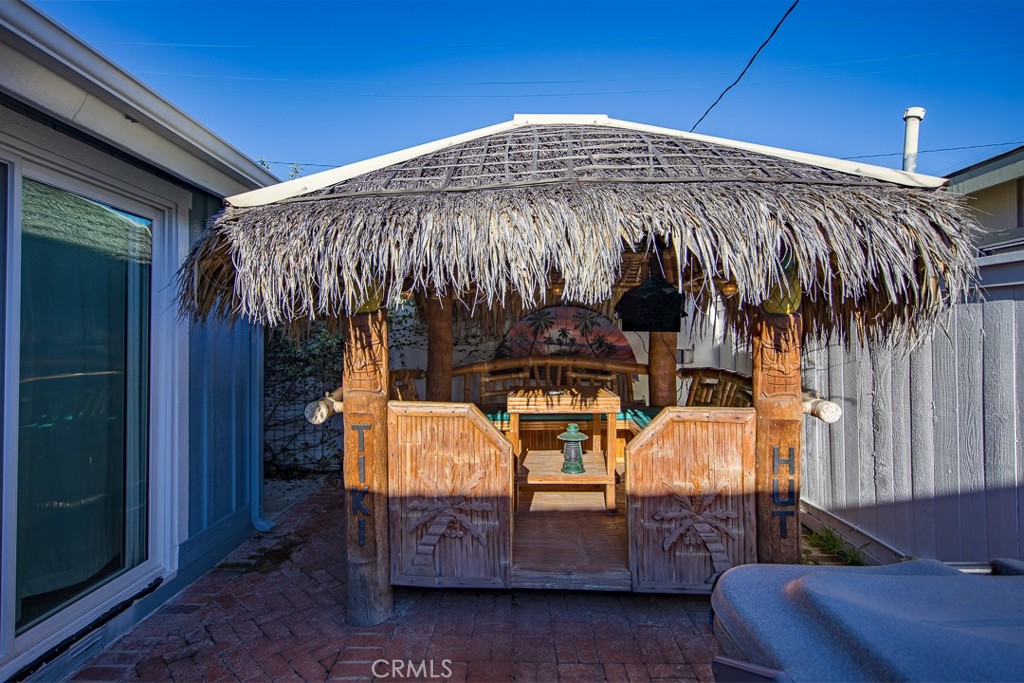 1086 Glenneyre Street Property Photo 42