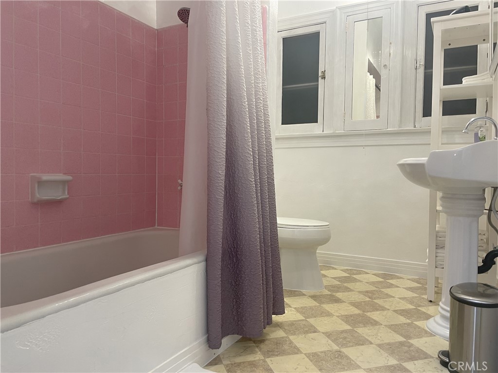 428 S Ditmar Street Property Photo 11