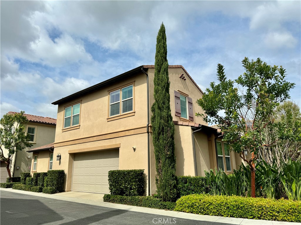 167 Bright Poppy Property Photo 1