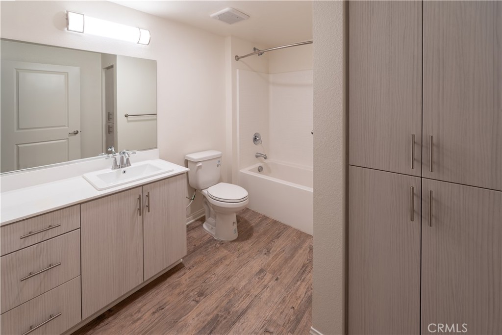 14400 Lasselle Street Property Photo 8
