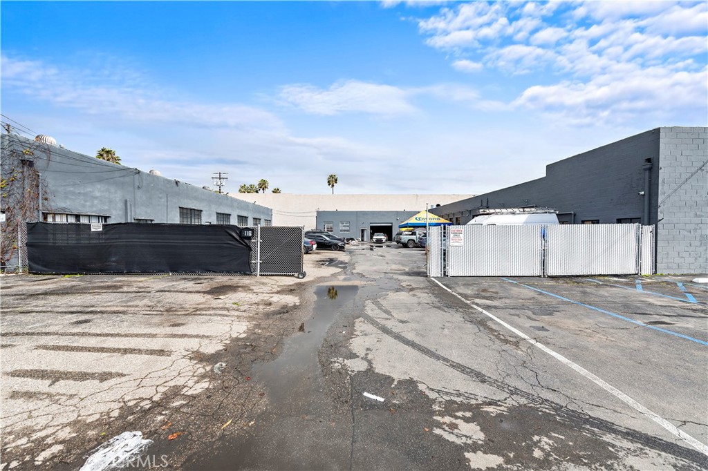 116 E 16th Street Property Photo 4