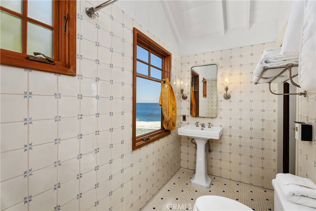 125 Saint Anns Drive Property Photo 18