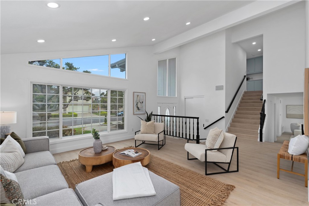 15562 Placid Circle Property Photo 3