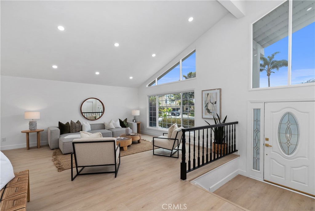15562 Placid Circle Property Photo 4