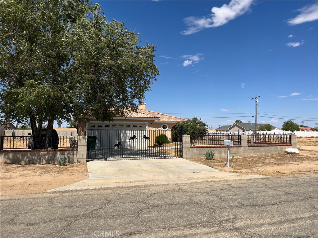 8669 Ironwood Avenue Property Photo 1