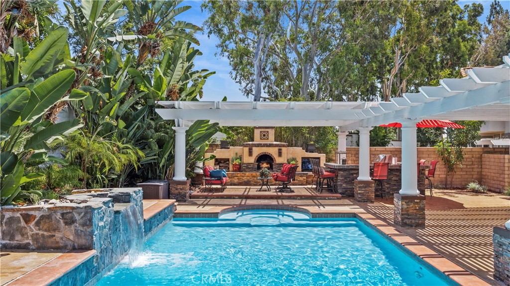 2221 Ventia Property Photo 1