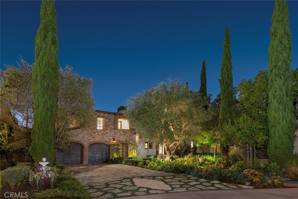 8 Night Sky Property Photo 2