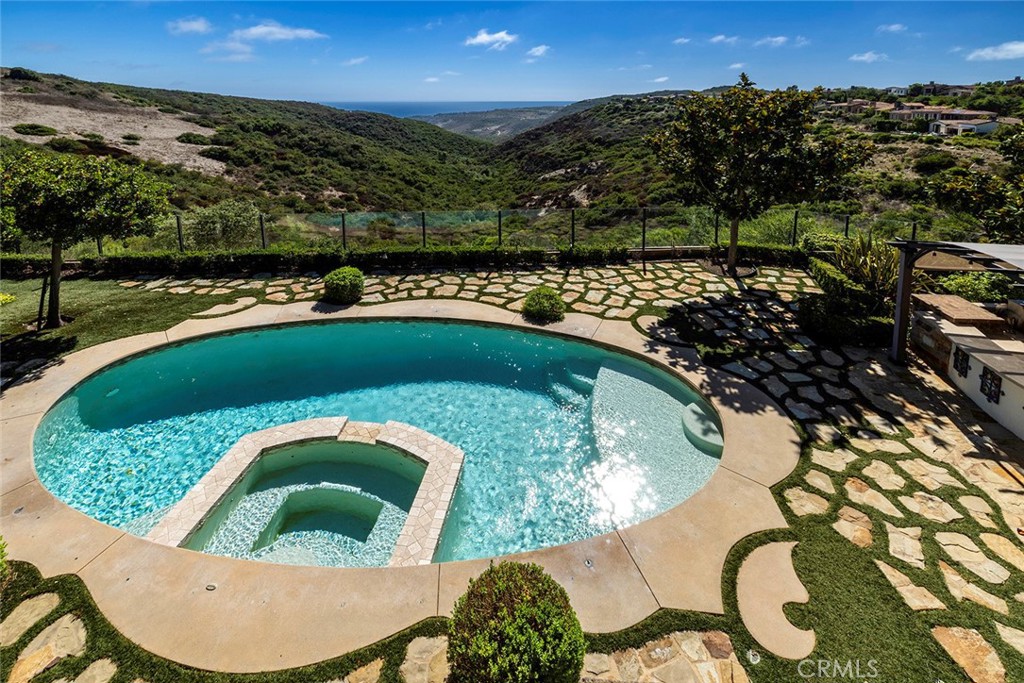 8 Night Sky Property Photo 21