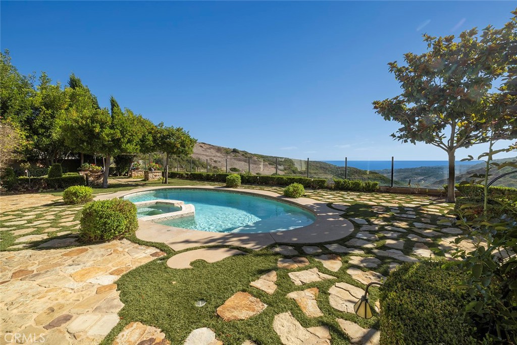 8 Night Sky Property Photo 31