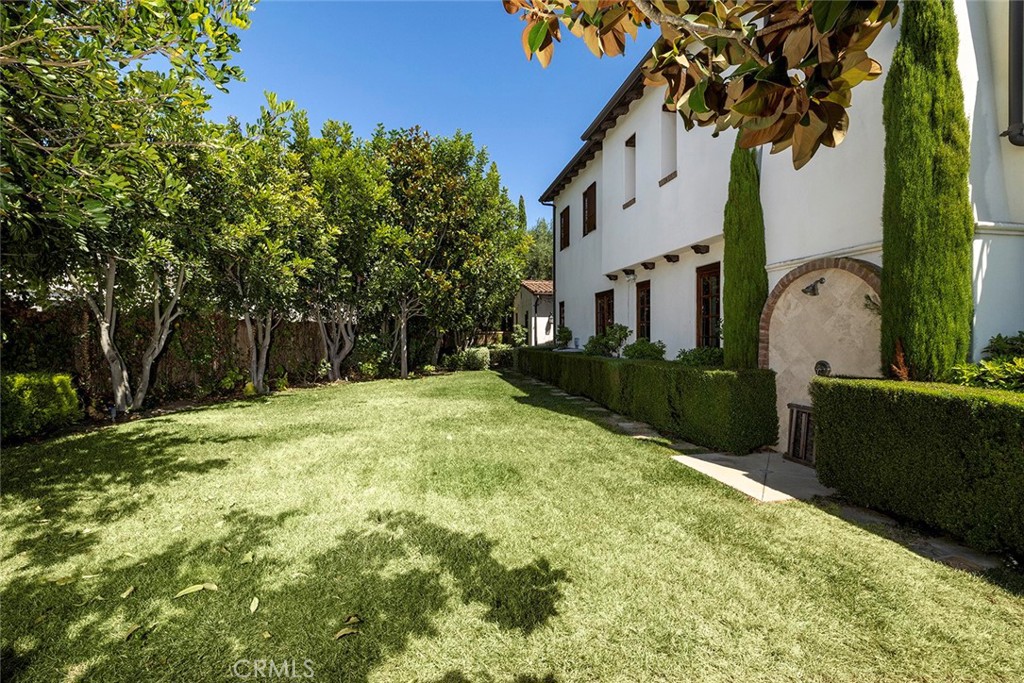 8 Night Sky Property Photo 36