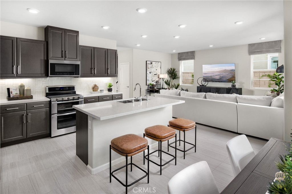 4020 Summer Way Property Photo