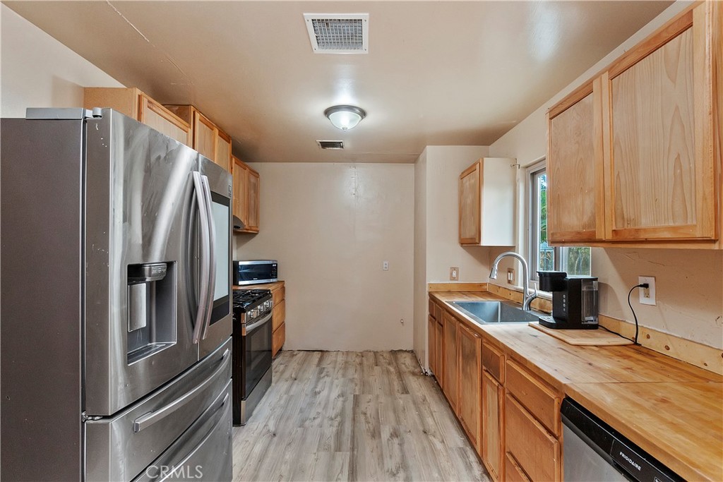 6374 Linda Lee Drive Property Photo 7